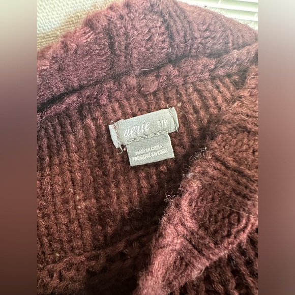 Aerie Sweater Womens Small Maroon Chunky Cable Knit Pullover Cozy Oversized Wool - Picture 4 of 5
